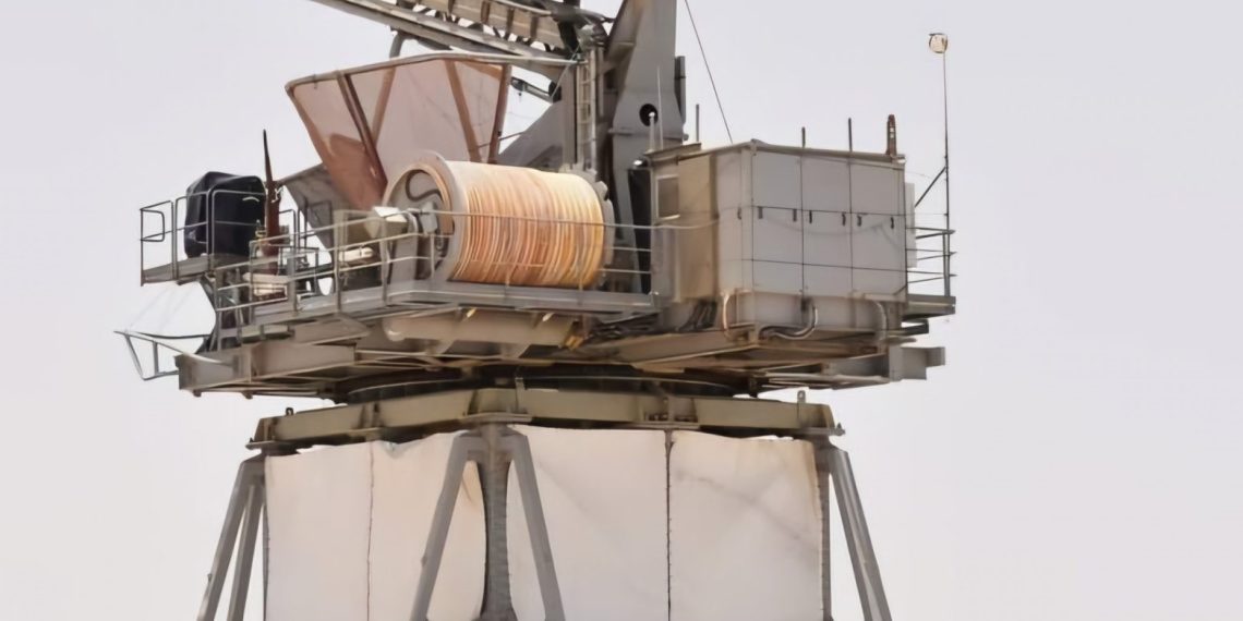 مركز للاختبار والبحث لإزالة الكربون من النقل البحري بالداخلة