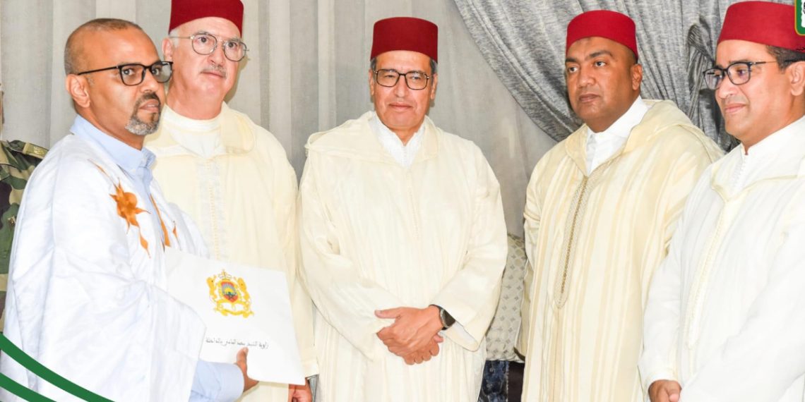 الداخلة .. تسليم هبتين ملكيتين لزاويتي الشيخ محمد المامي والشيخ محمد بن محمد سالم