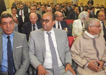 شكل موضوع "دور القضاء في تجسيد الوحدة الوطنية"، محور ندوة وطنية حول القضاء في الصحراء، نظمها المجلس الأعلى للسلطة القضائية، السبت بمدينة العيون، وذلك في إطار الاحتفالات المخلدة للذكرى الخمسين للمسيرة الخضراء.